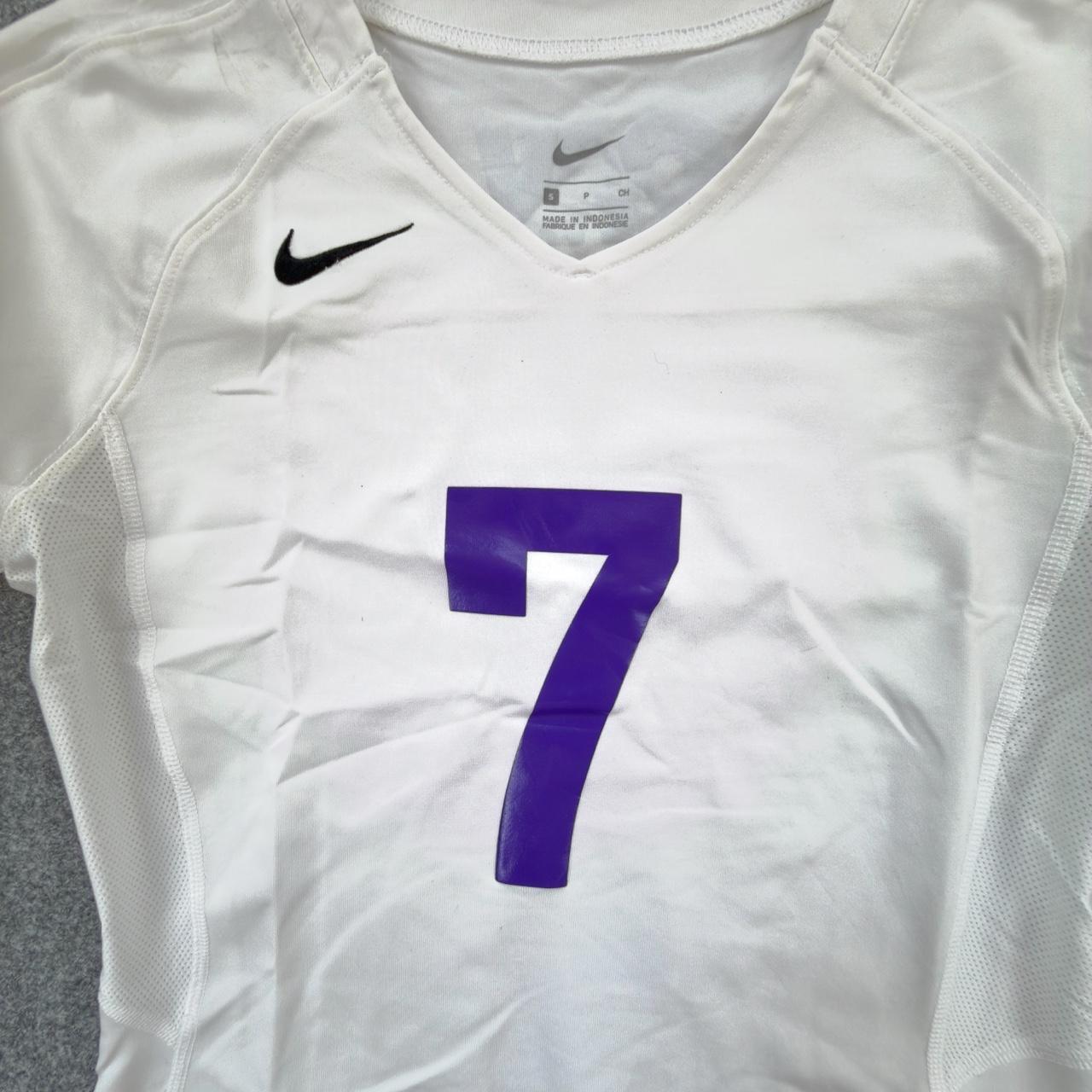 Nike Women’s ‘7’ Dri-Fit Jersey in White