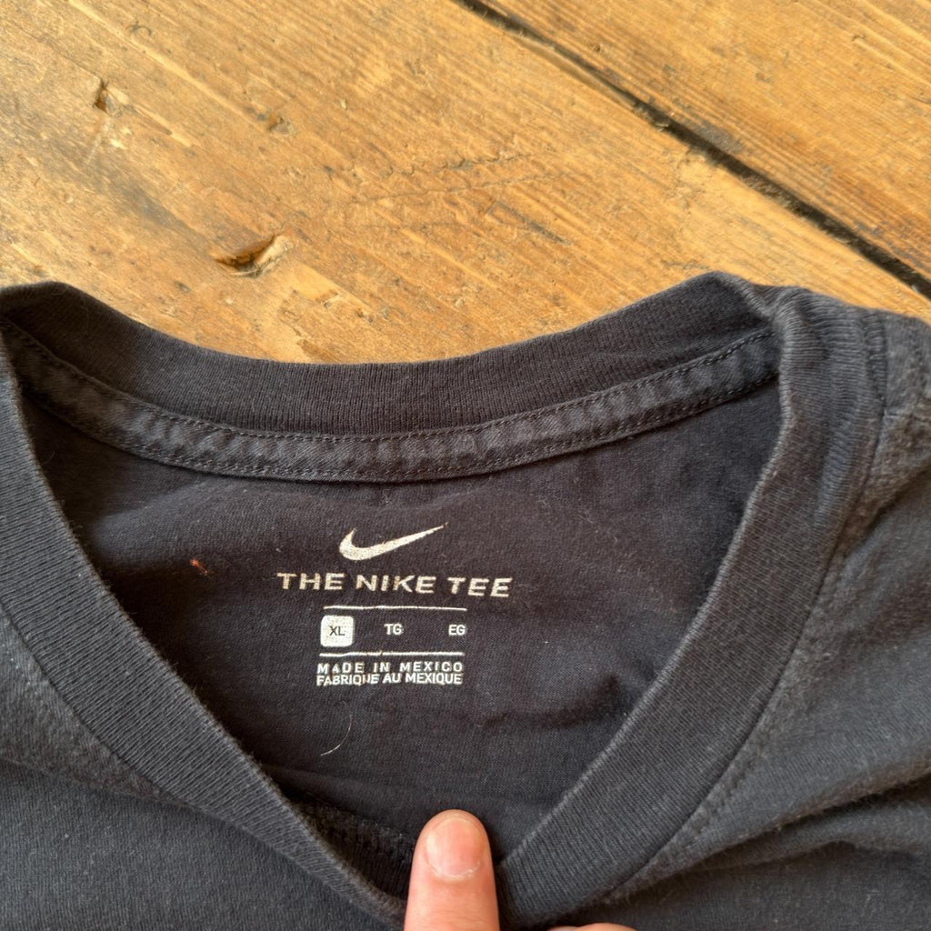 Nike Just Do It T-Shirt in Black Size XL