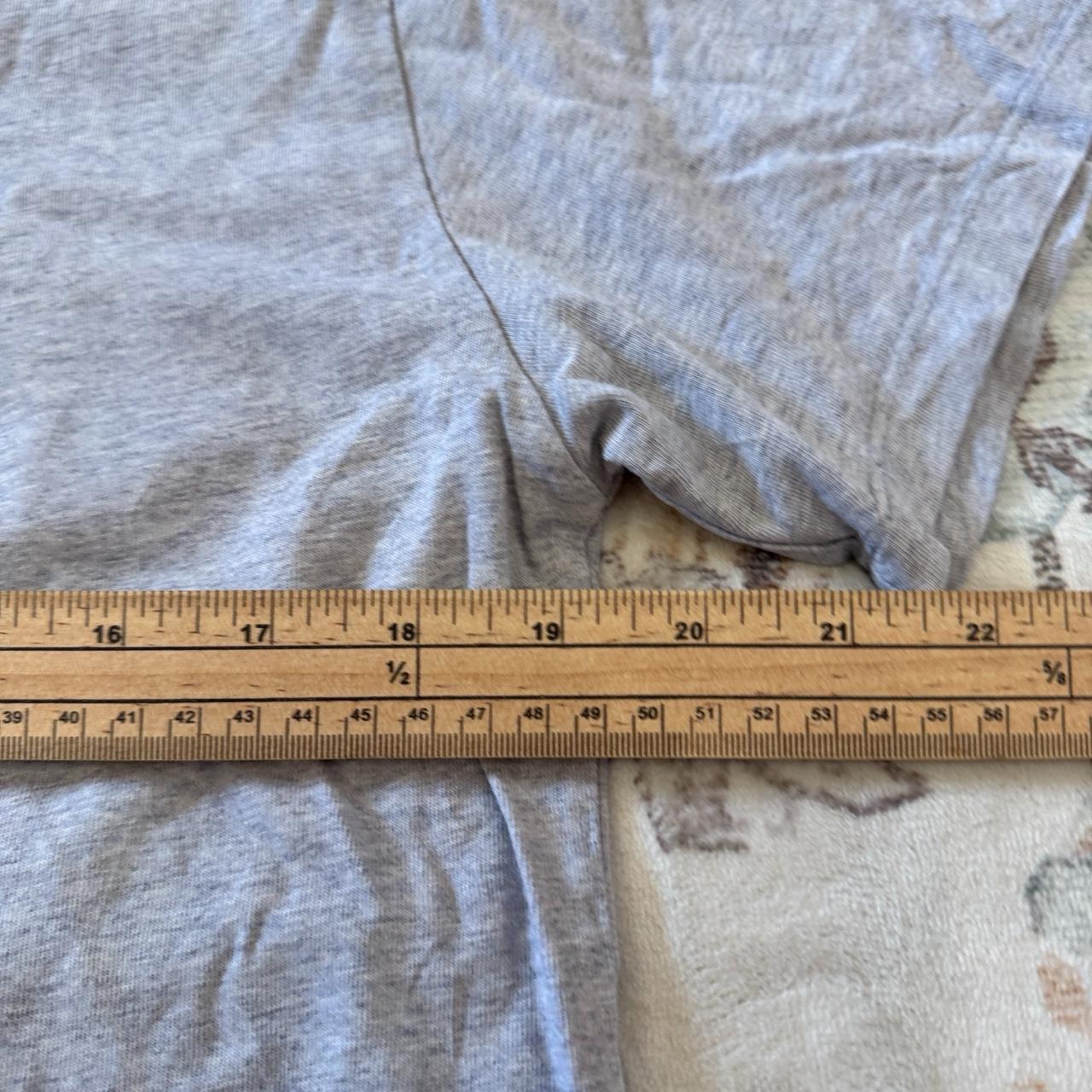Levi’s Gray T-Shirt Size M