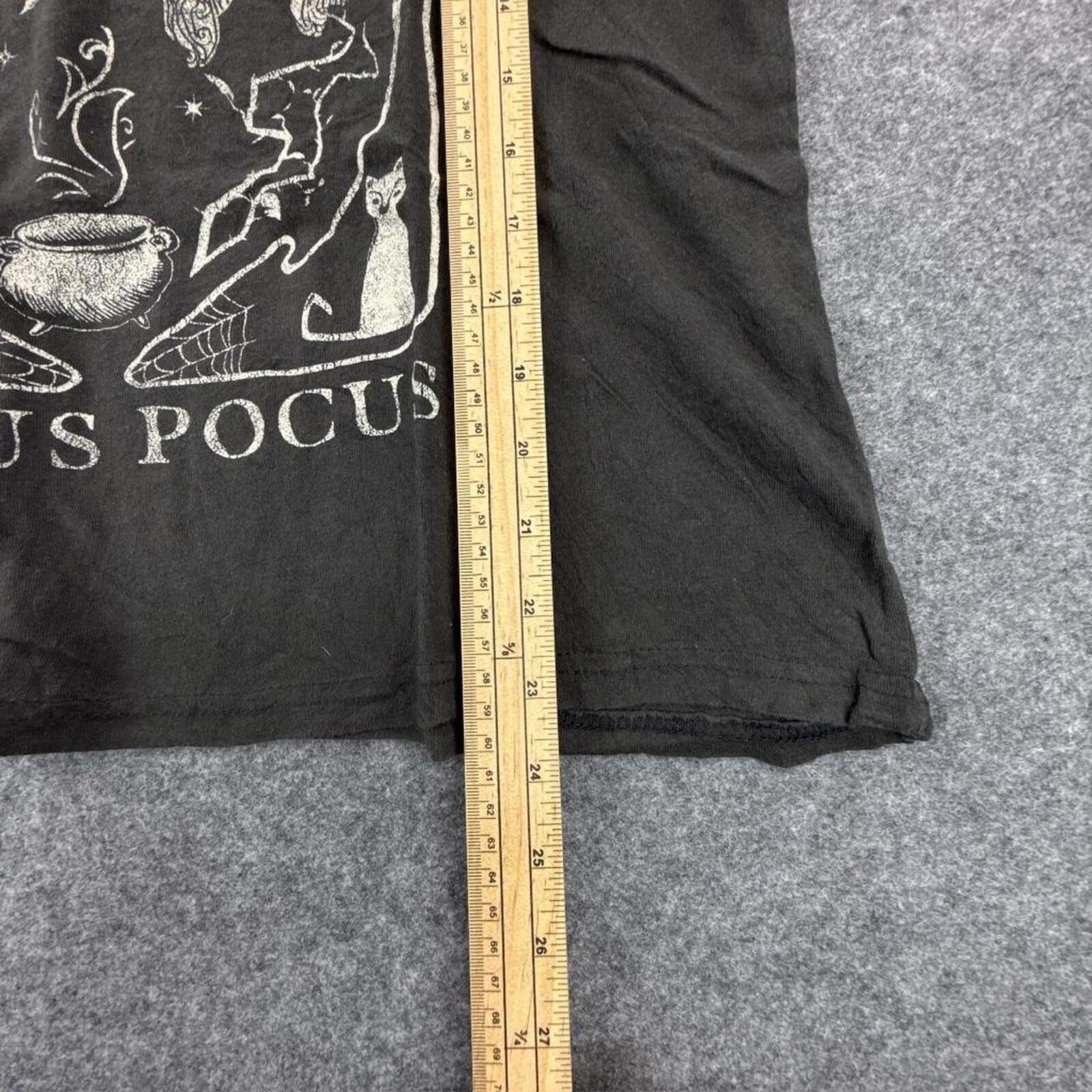 Disney Hocus Pocus black and white T-shirt