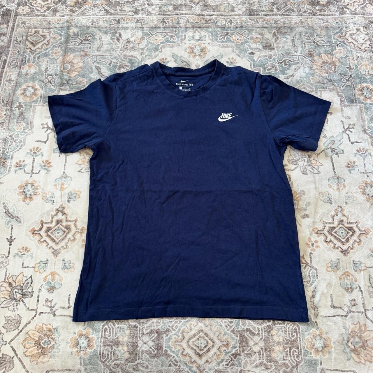 Nike Navy Blue T-Shirt Size M