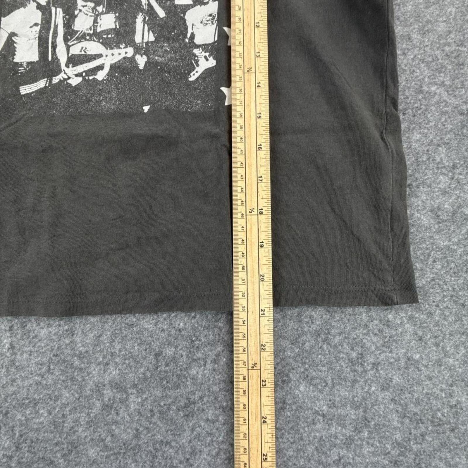 Ramones tee in grey
