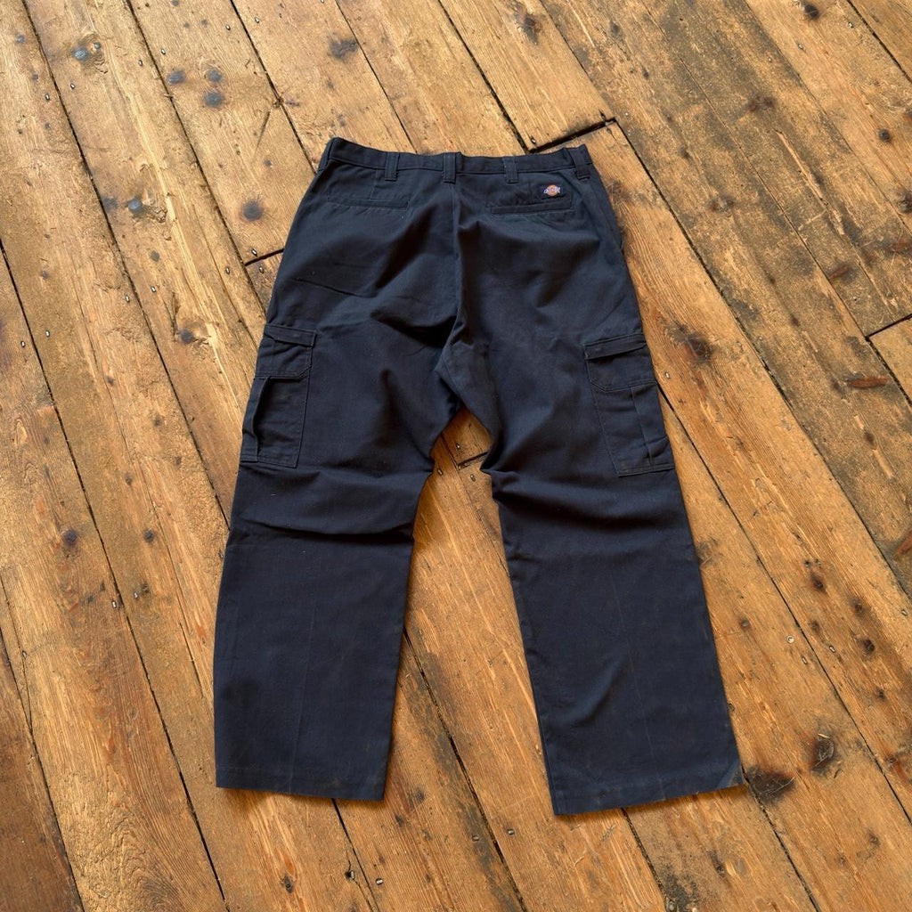 Dickies Cargo Trousers in Black W38 L30
