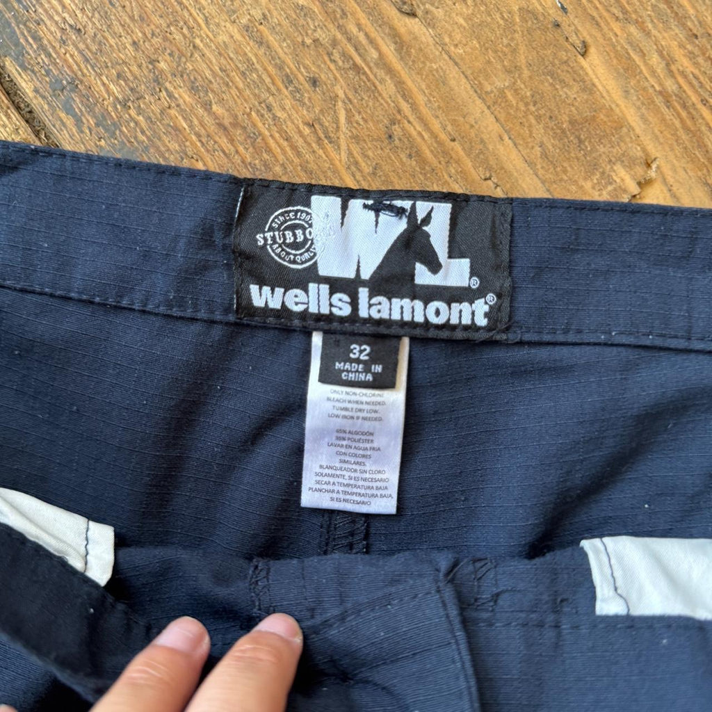 Wells Lamont Navy Blue Cargo Shorts W32