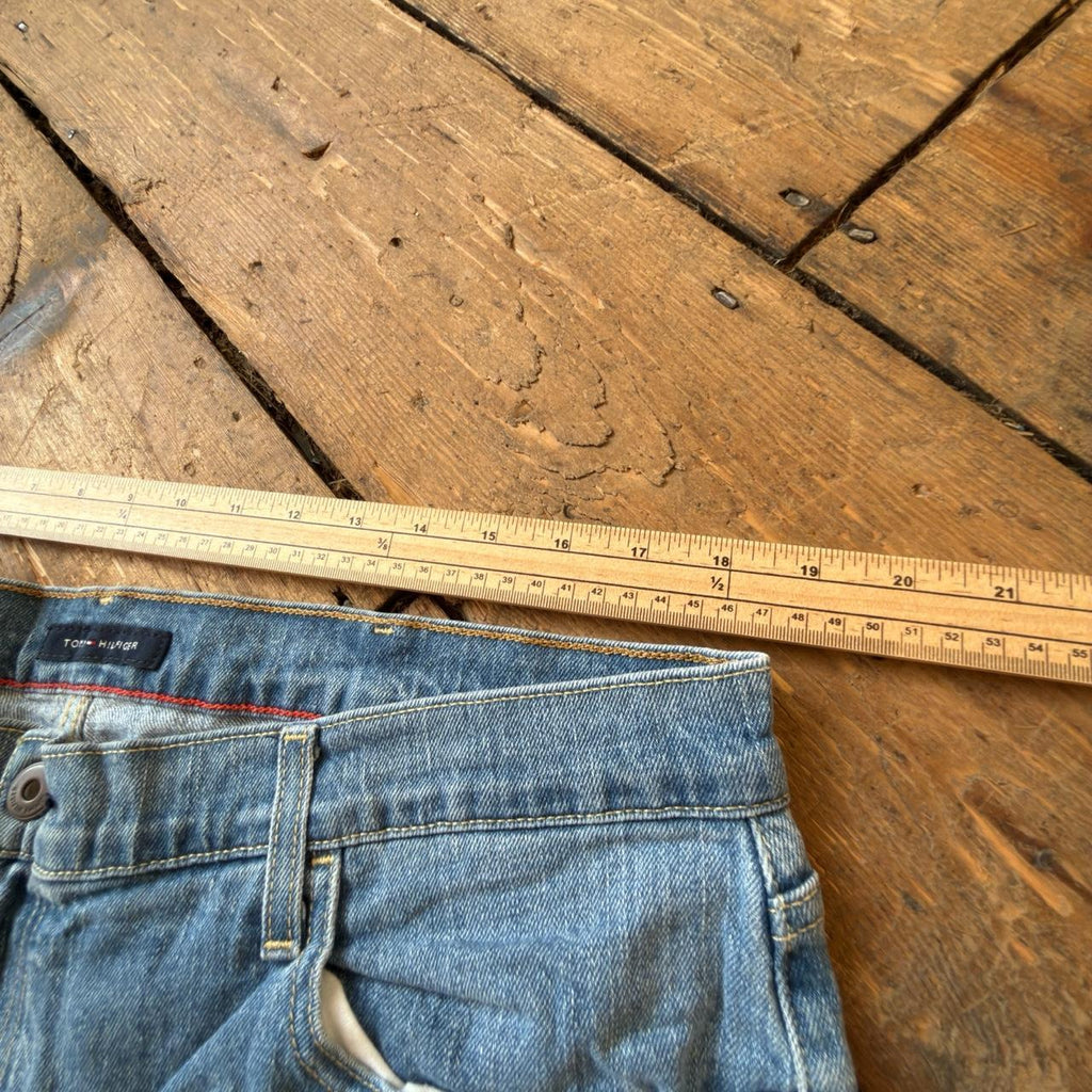 Tommy Hilfiger Light Wash Jeans W37