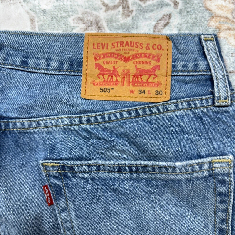 Levi’s 505 Medium Wash Blue Jeans W34 L30