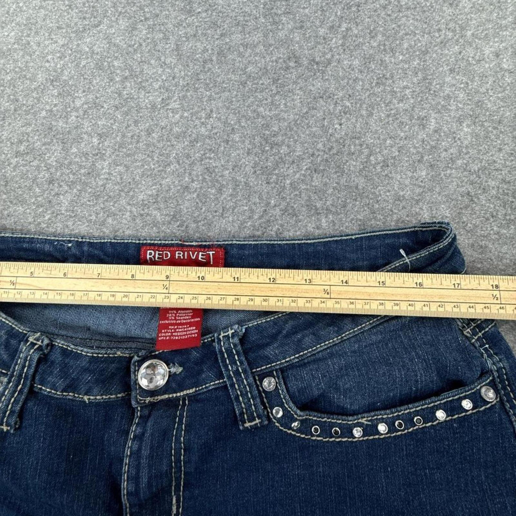 Red Rivet mid-rise skinny jeans with studded details #y2kfashion #grungevibes