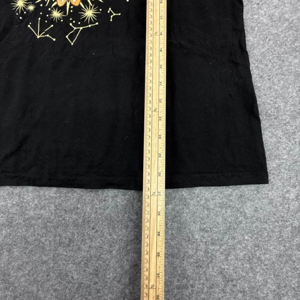 Black lion print cotton tee