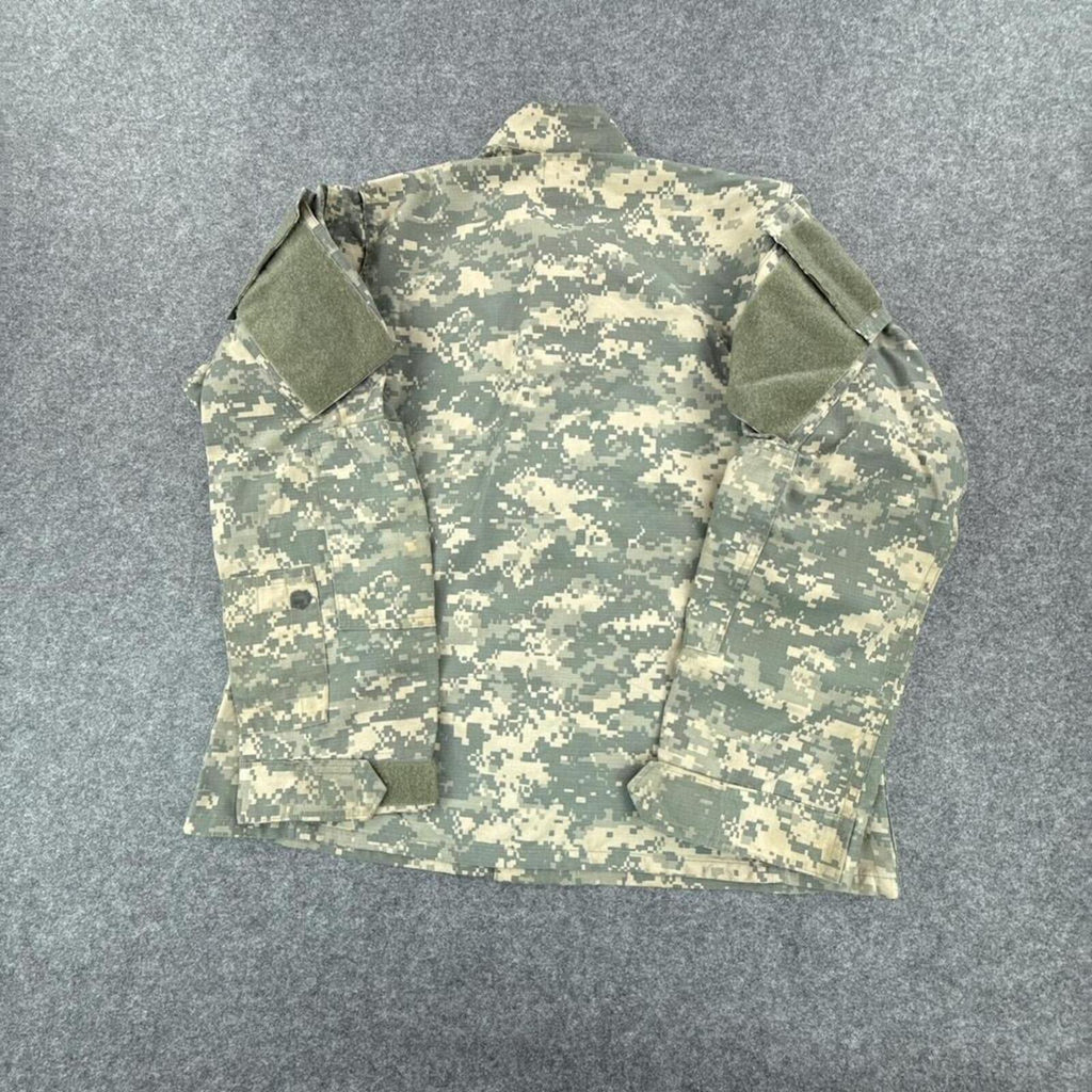 Khaki and green camo military jacket #streetwear