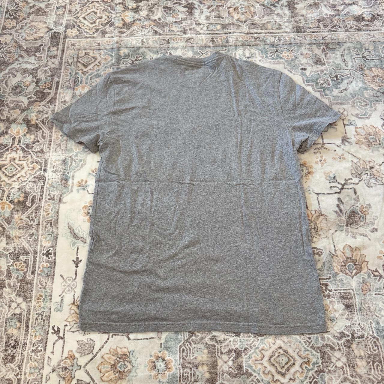 Tommy Hilfiger Gray T-Shirt Size L