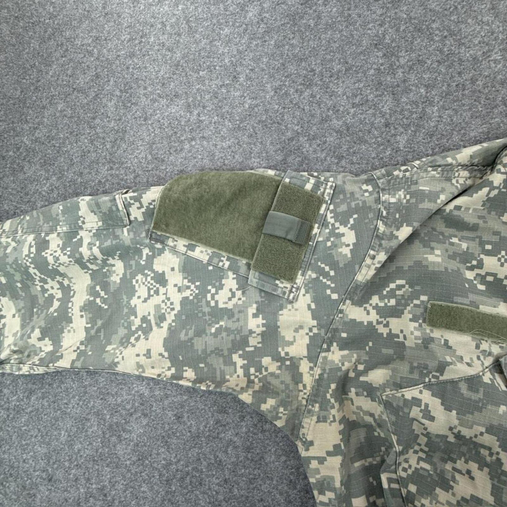 Khaki and green camo army jacket #camouflage