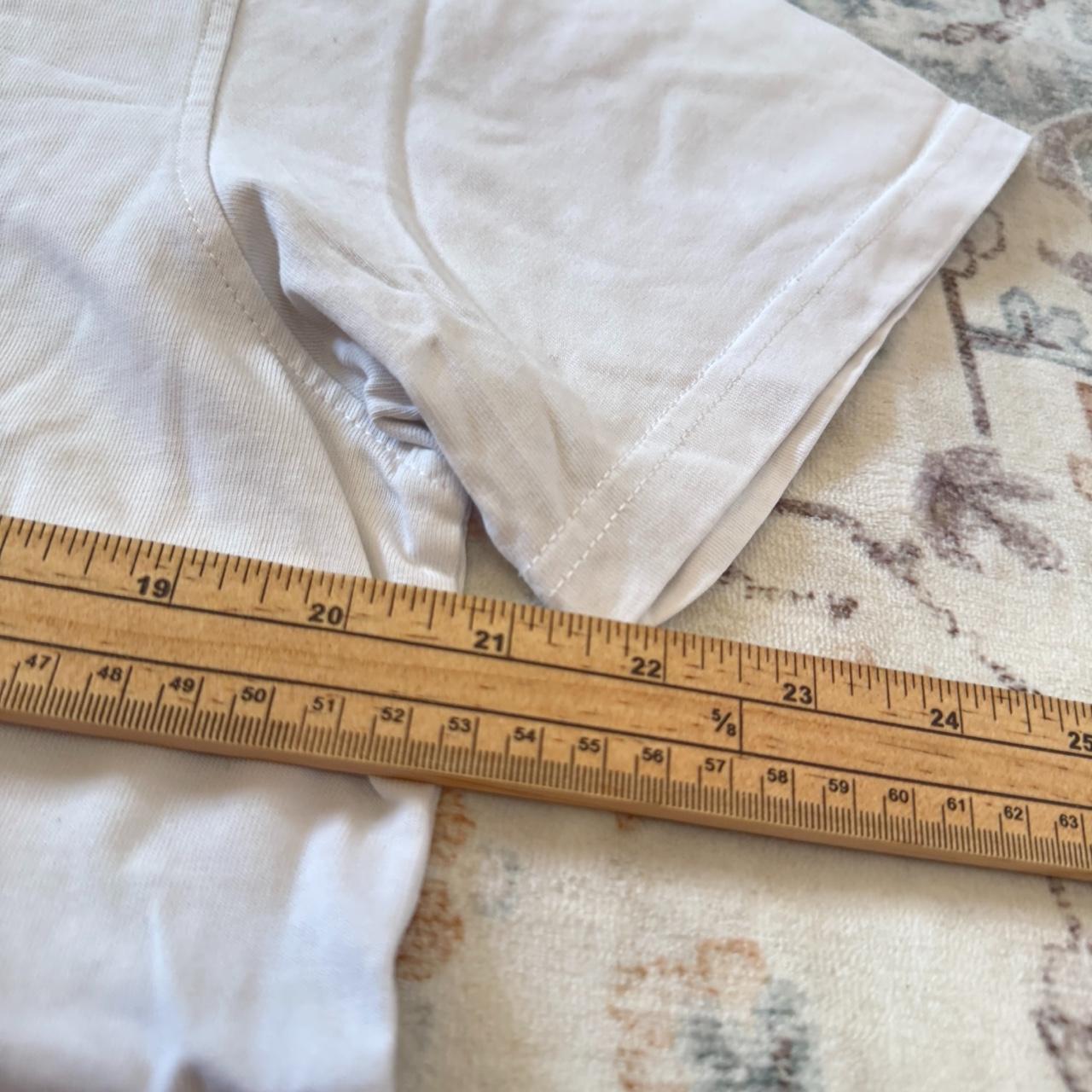 Trap Still Runnin T-Shirt in White Size L