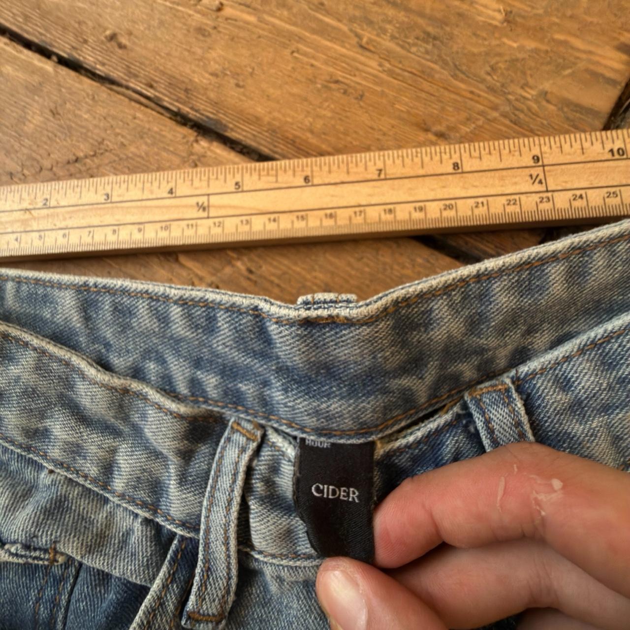 Cider Women’s Distressed Blue Jeans with Frayed Hem W25