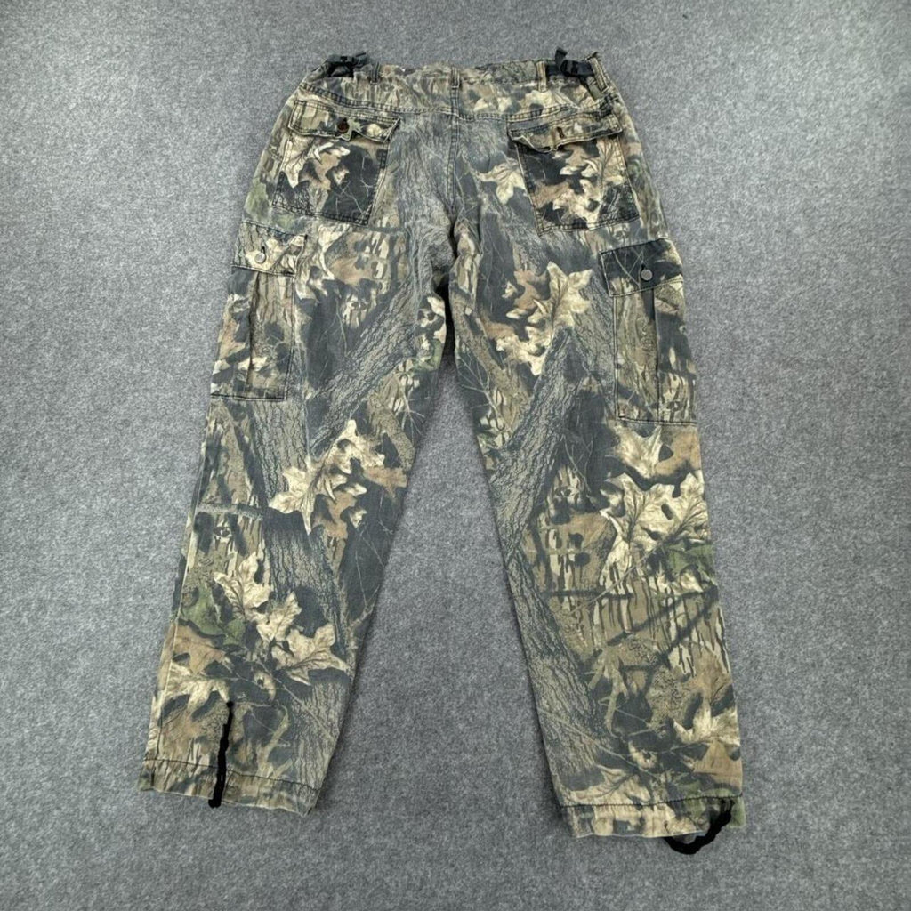 Camo realtree style cargo pants with adjustable ankle straps #outdoorstyle