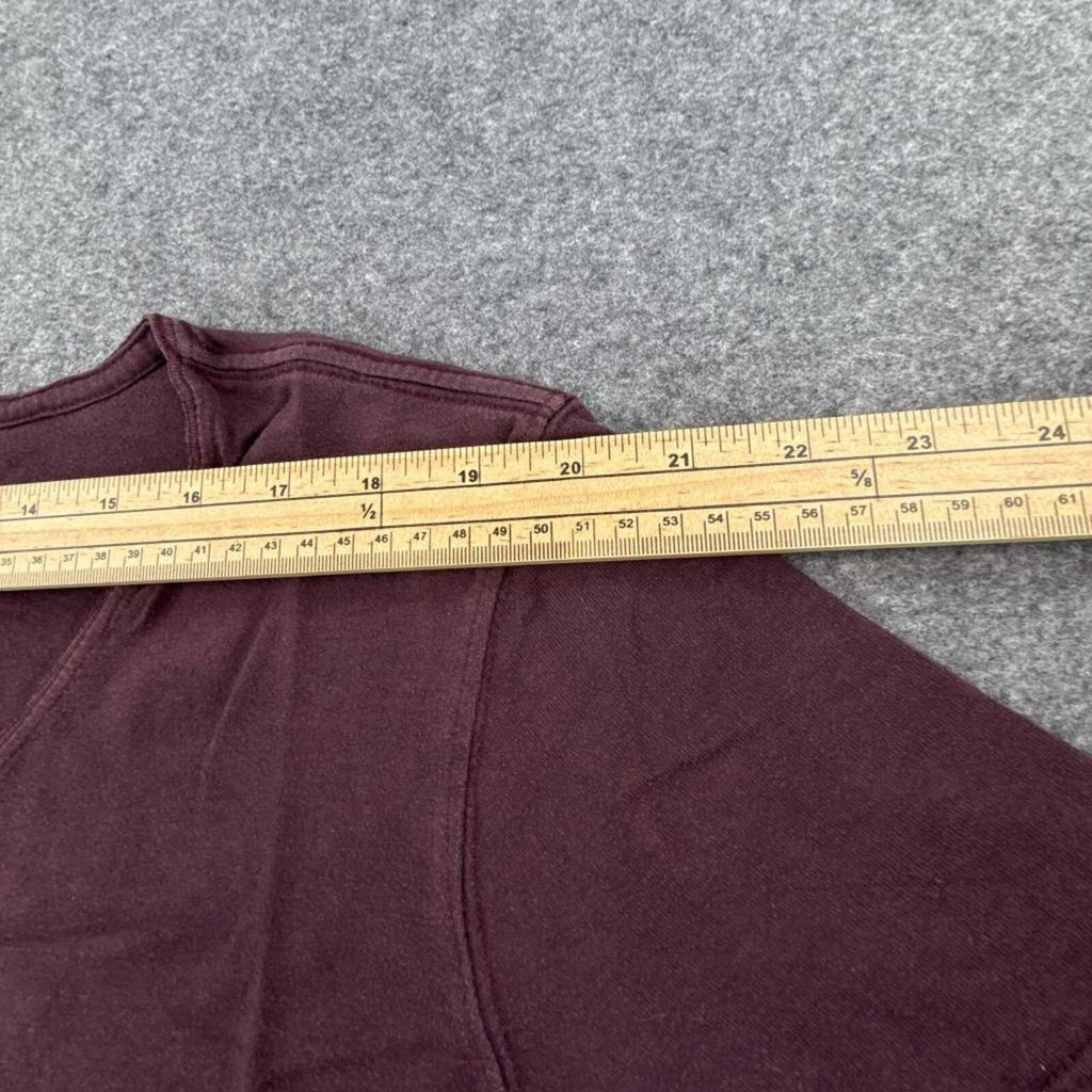 Burgundy Carhartt V-neck t-shirt #Carhartt
