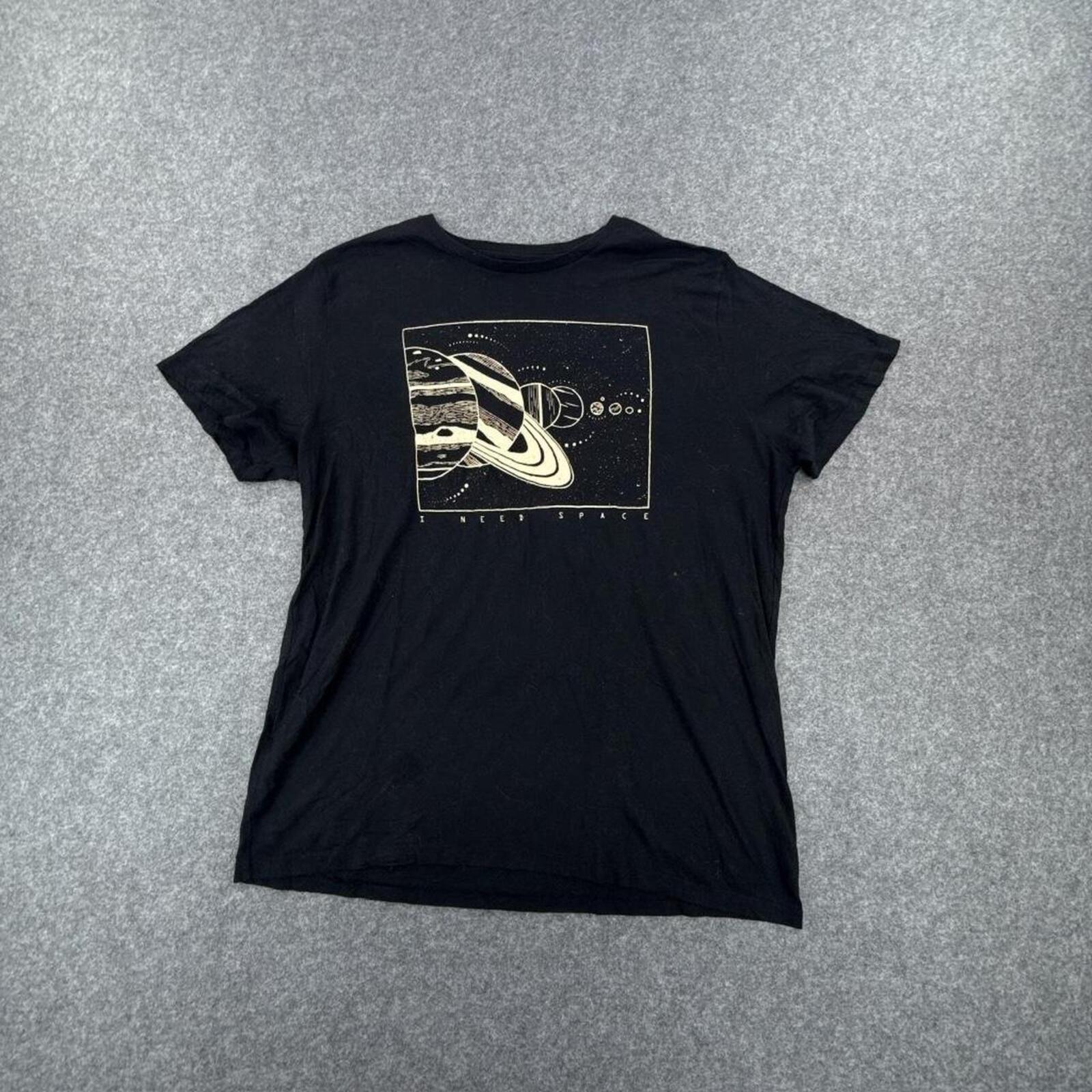 Black and white Old Navy space tee