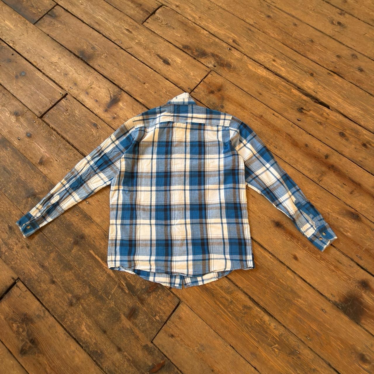 Wrangler Jeans Co. Blue and White Plaid Button-up Shirt Size M