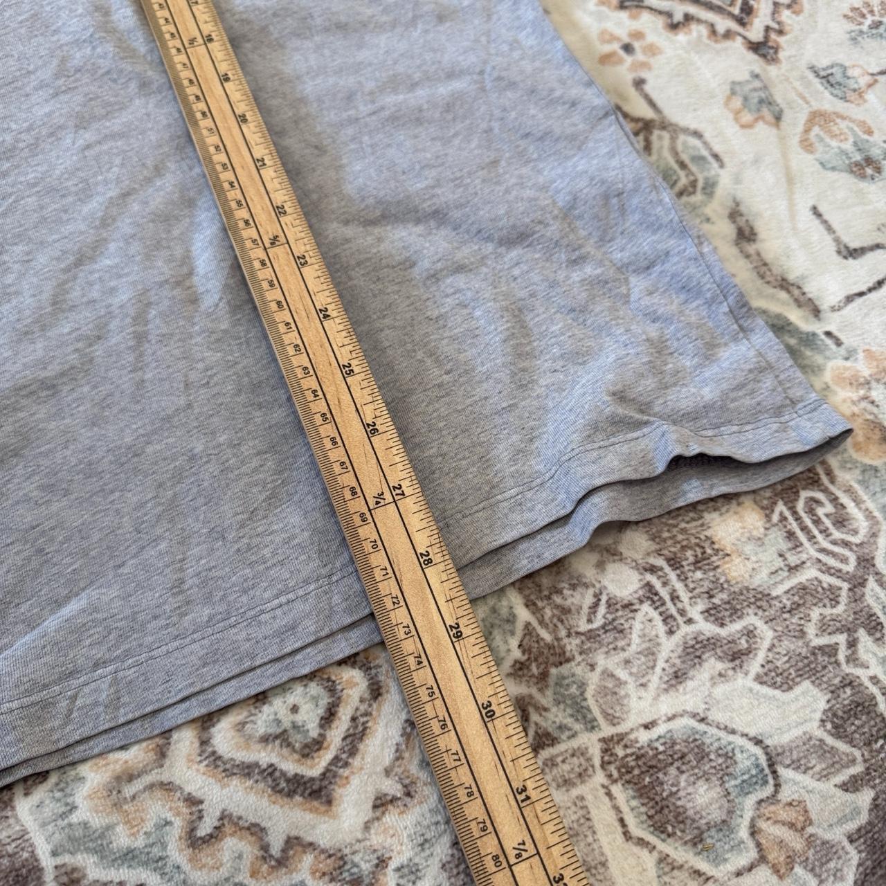 Levi’s Gray T-Shirt Size M