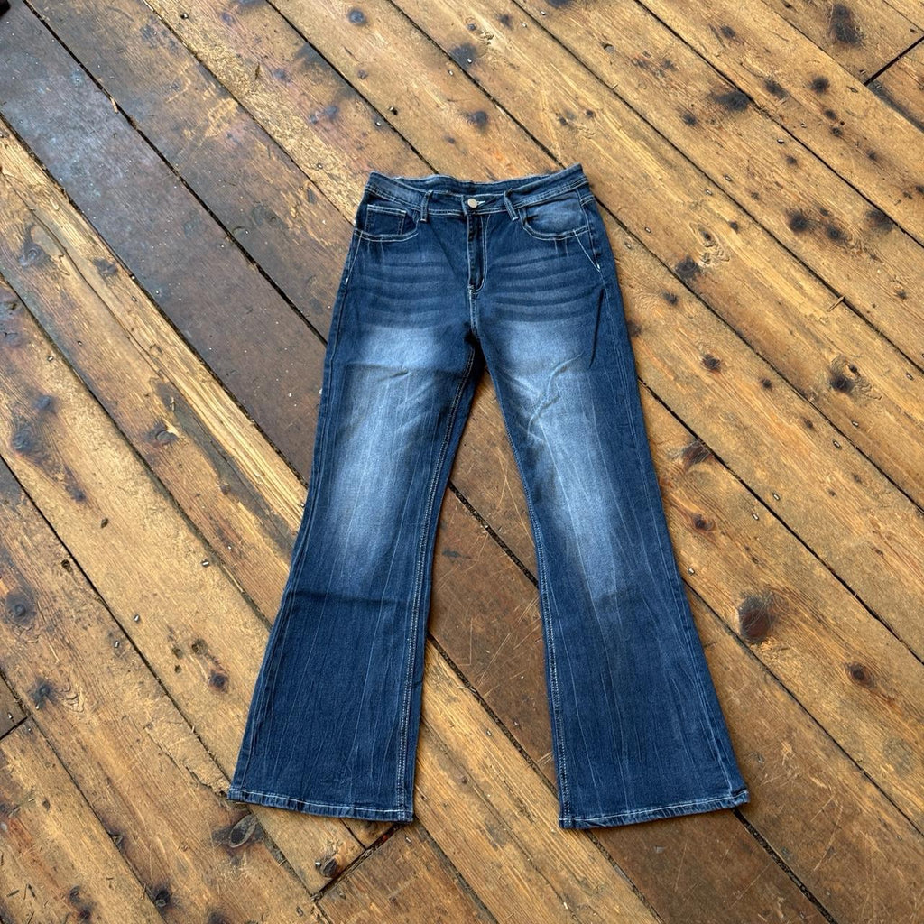 Women’s Y2K Medium Wash Bootcut Jeans with Back Pocket Embroidery Size XL