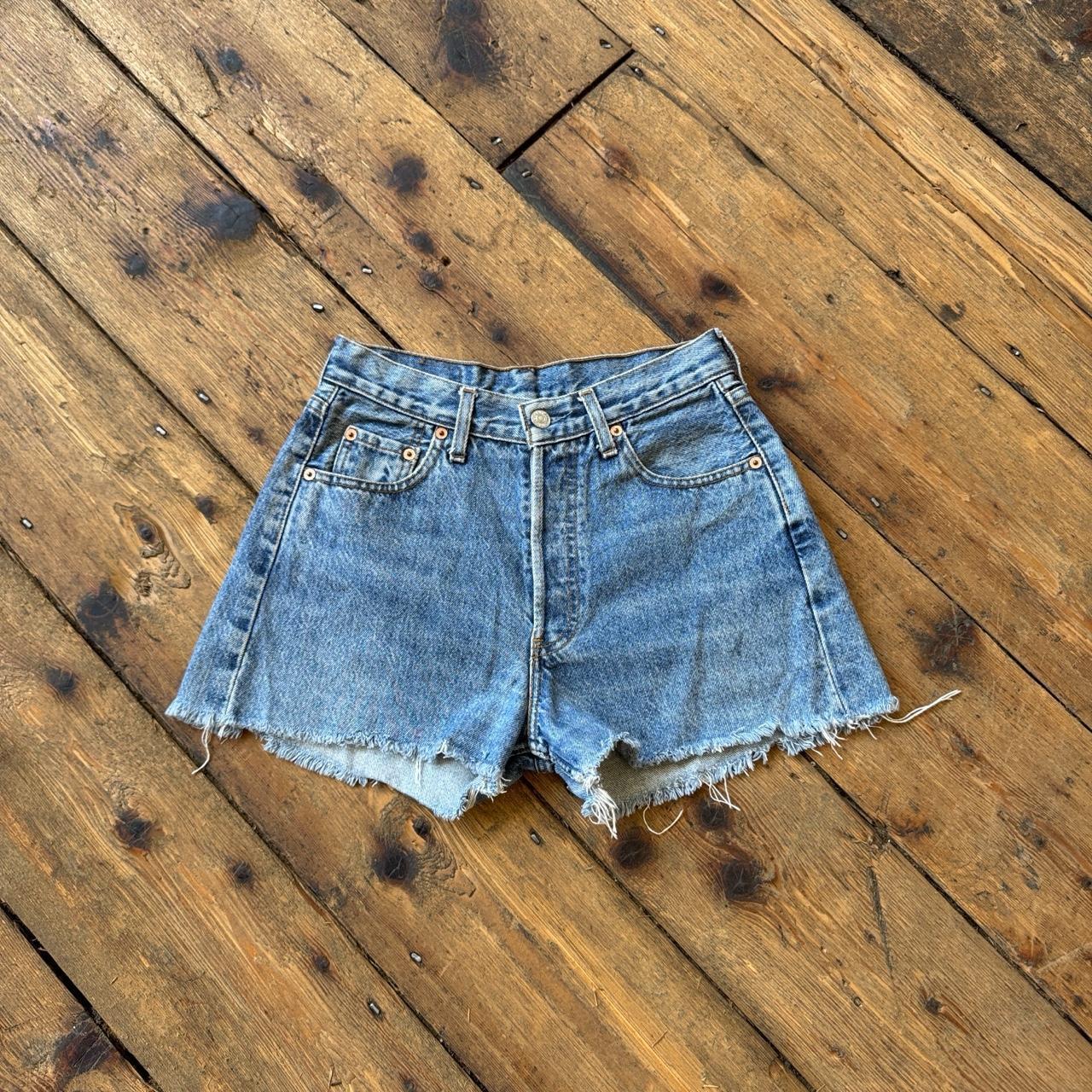 Levi's Women’s High Waist Denim Booty Shorts W25