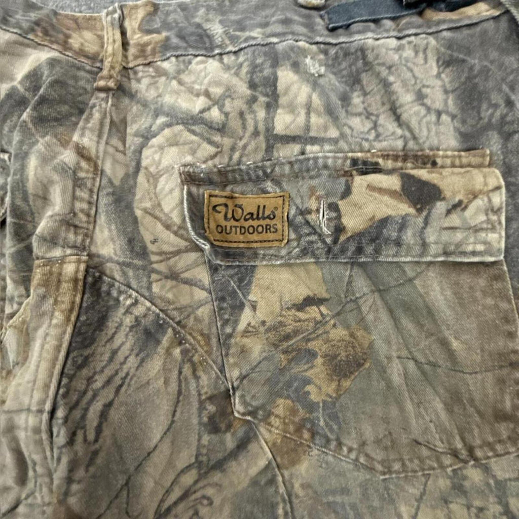 Walls camo cargo pants #skater