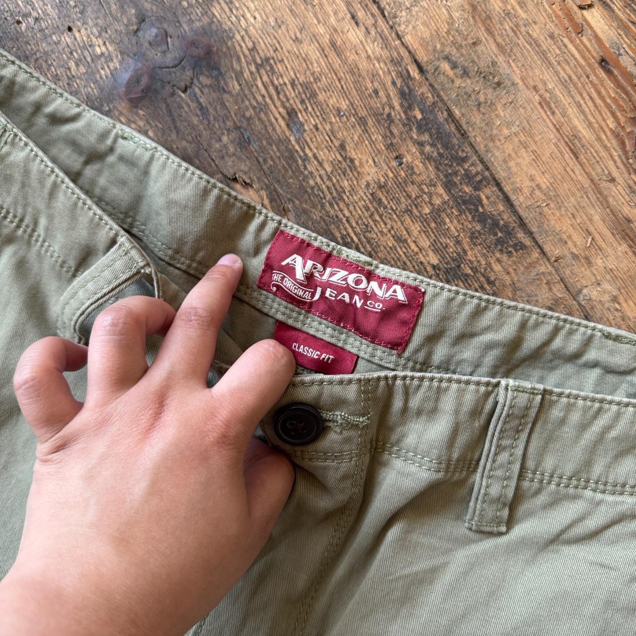 Arizona Classic Fit Cargo Shorts in Light Green W36