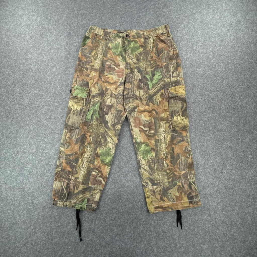 Realtree style camo cargo pants with adjustable drawstrings #camouflage #outdoor