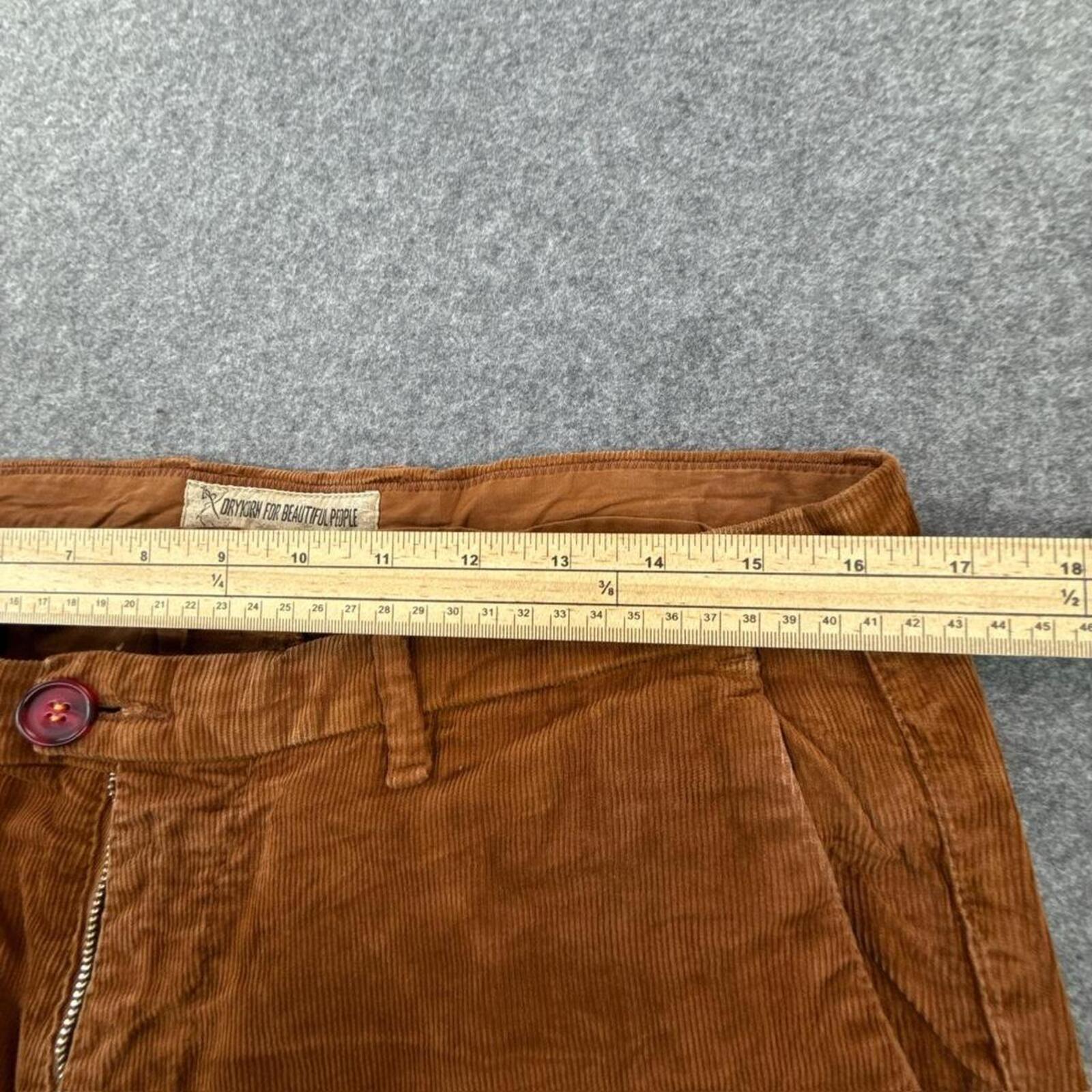 Brown corduroy trousers #corduroytrousers