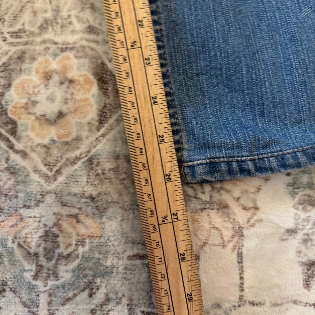 Levi's Medium Wash Jeans W24