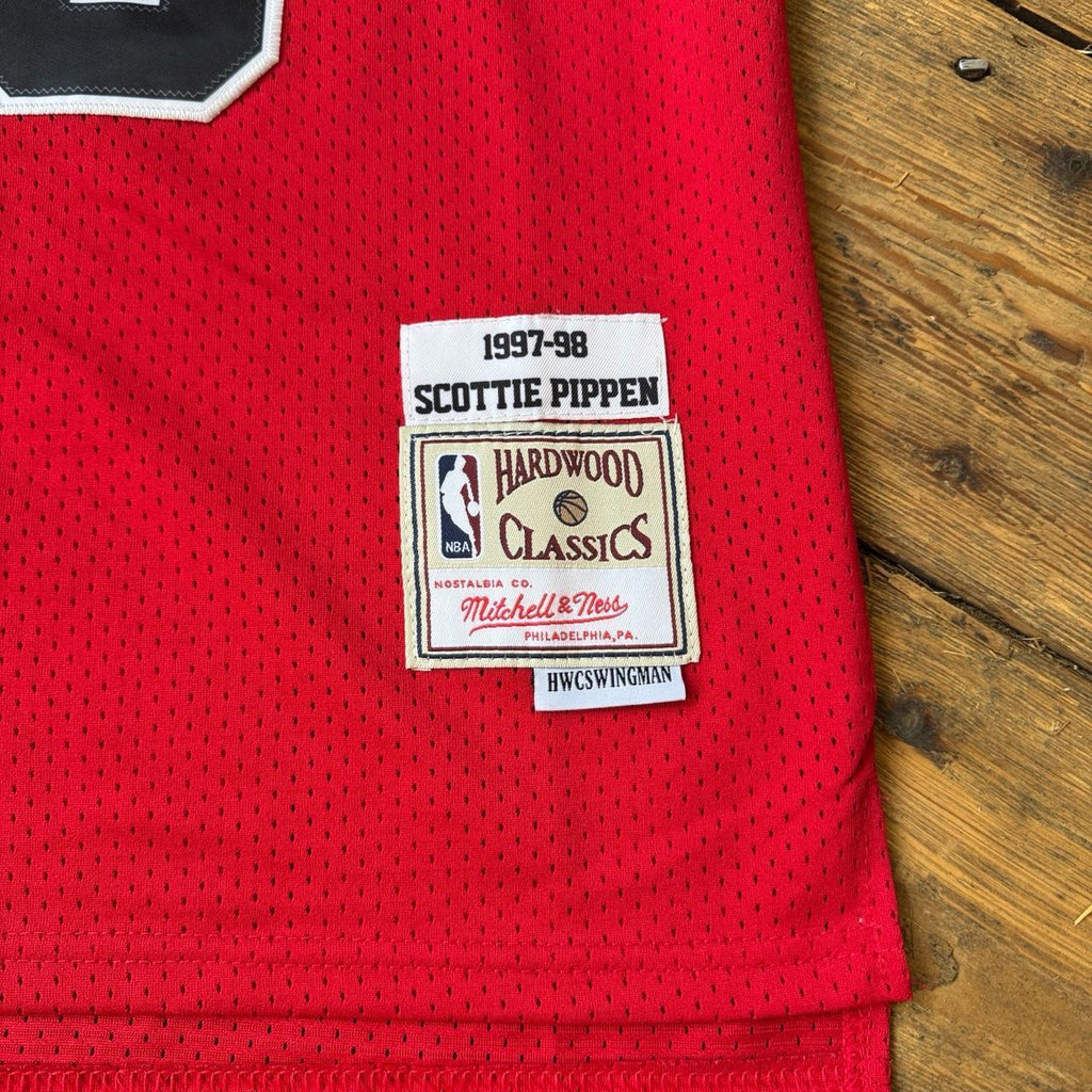 Mitchell & Ness Hardwood Classics NBA Scottie Pippen Chicago Bulls Jersey Size S