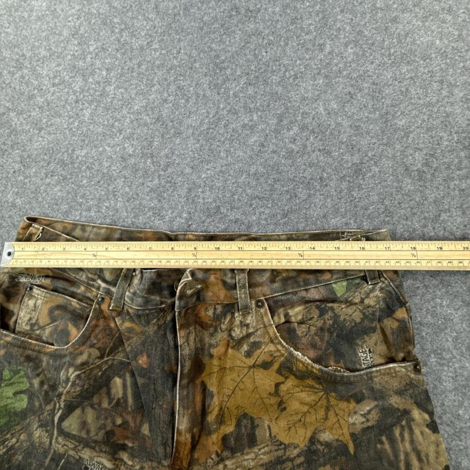Realtree style camo pants #camo