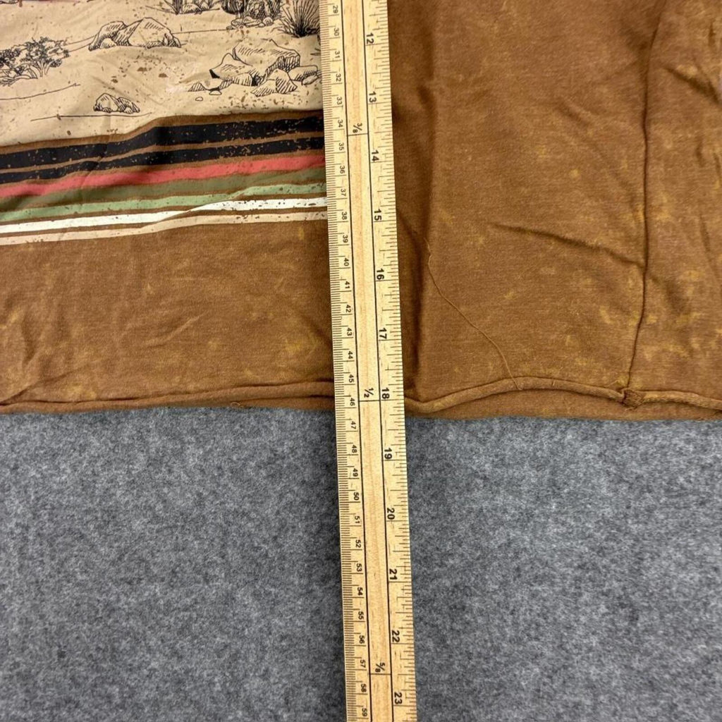 Brown cropped Desert graphic tee