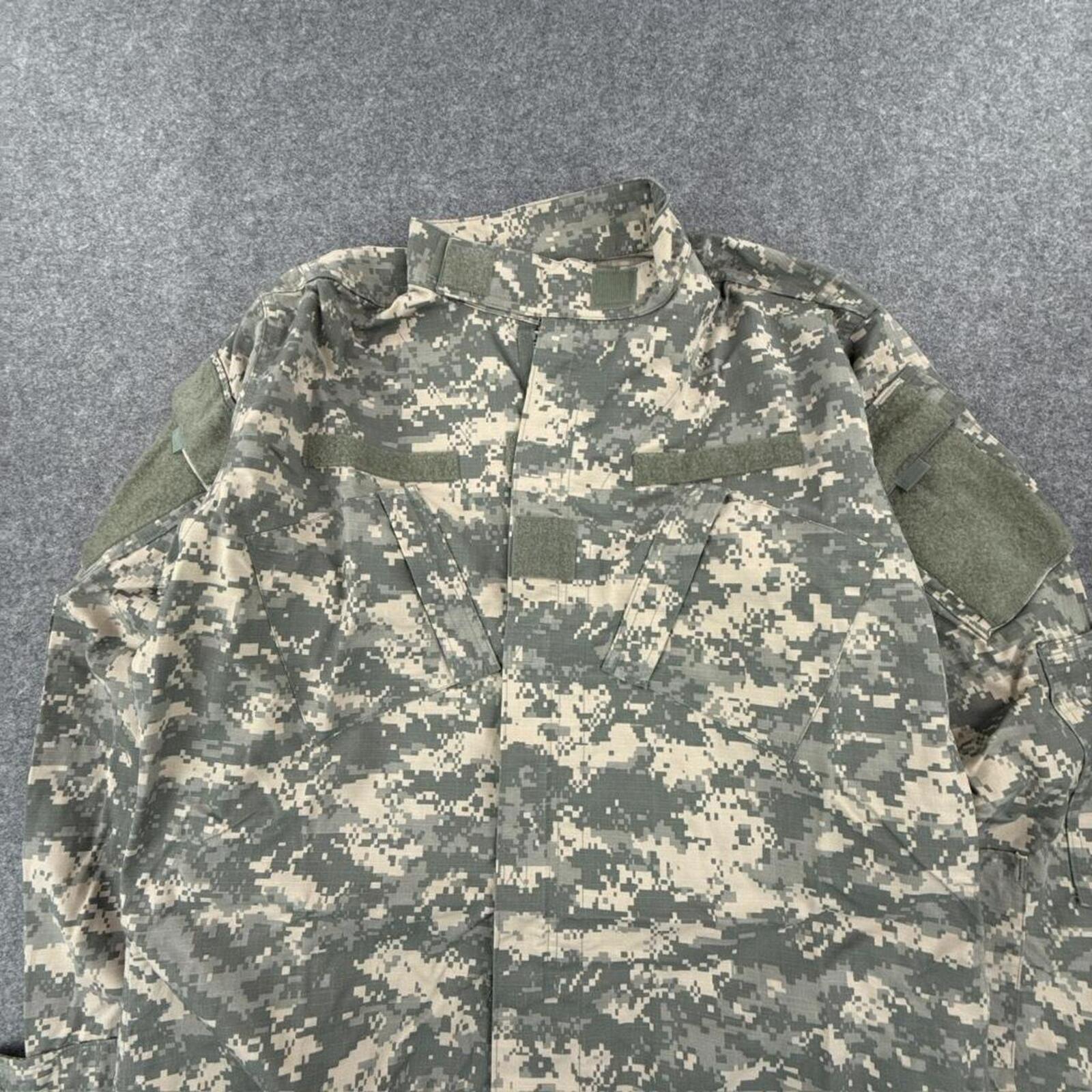 Khaki and green camo jacket #militaryinspired