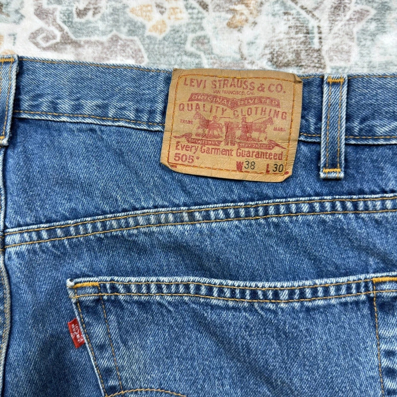 Levi’s 505 Regular Fit Medium Wash Jeans W38 L30