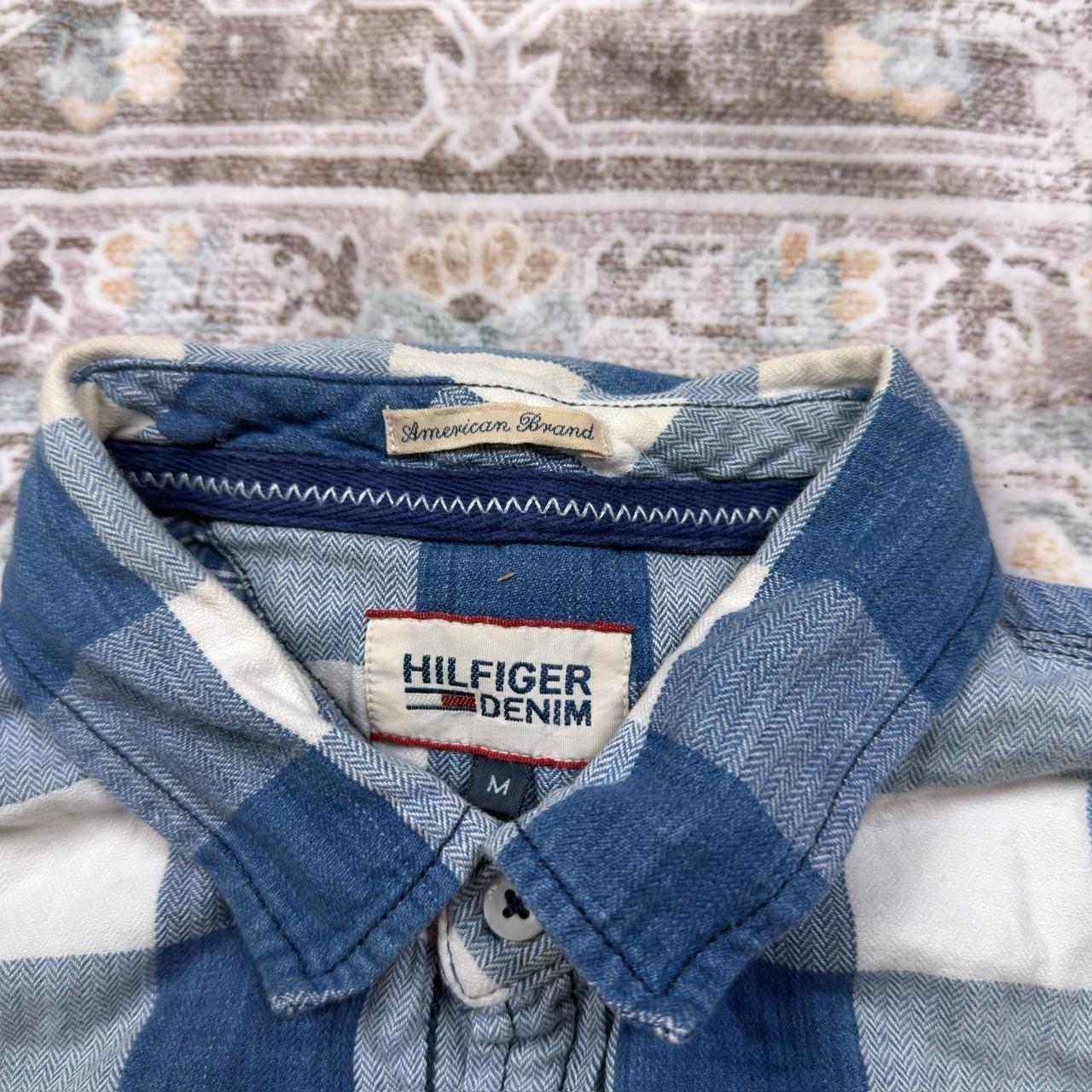 Tommy Hilfiger Plaid Long-sleeved Button-up Shirt in Blue and White Size M