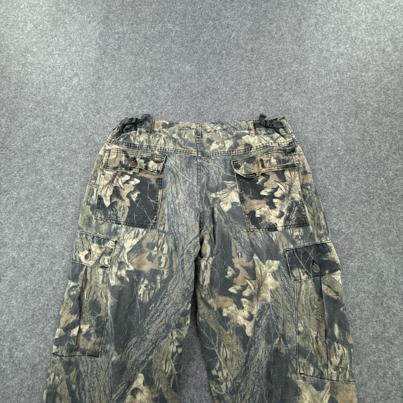 Camo realtree style cargo pants with adjustable ankle straps #outdoorstyle