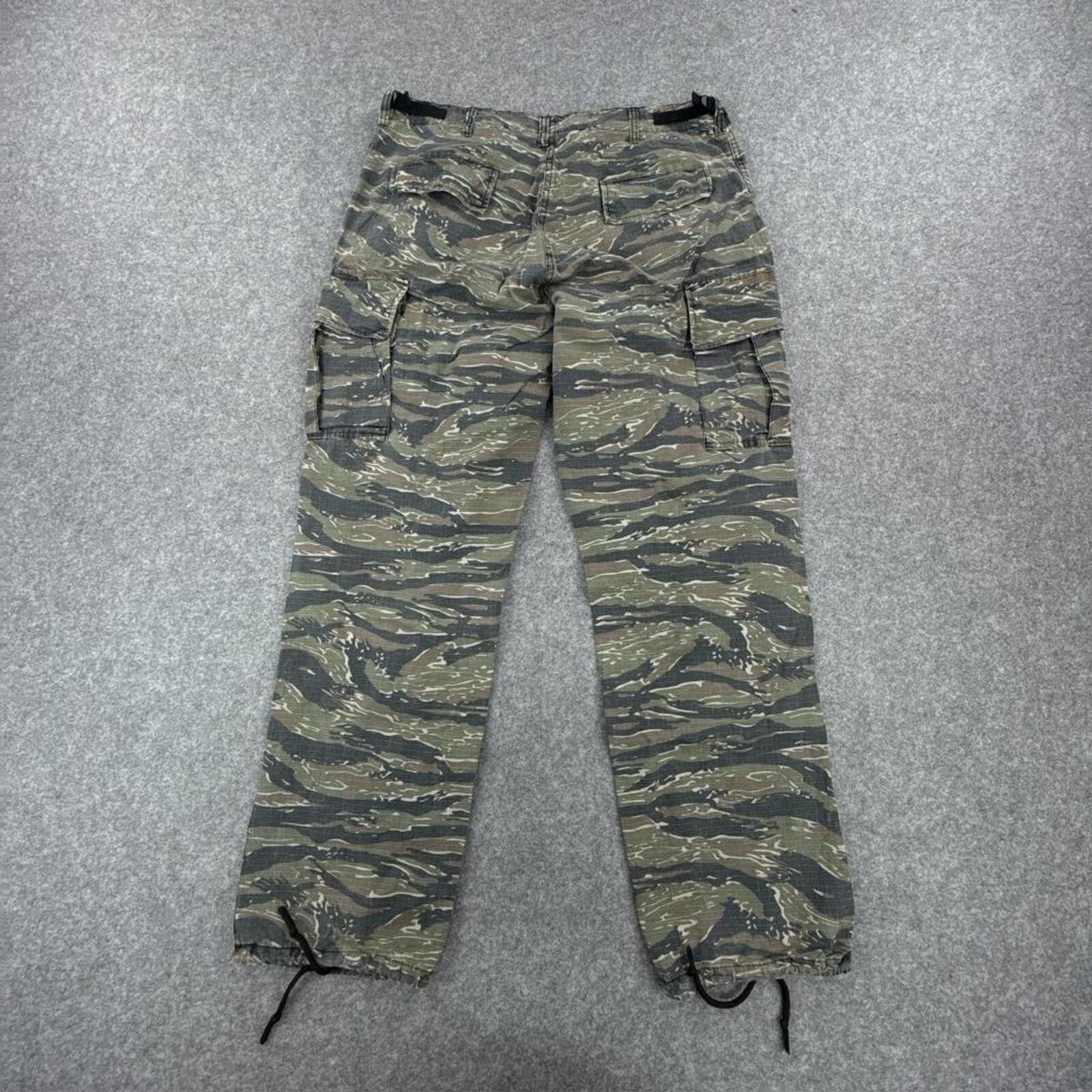 Khaki and green camouflage cargo pants with adjustable waist #techwear