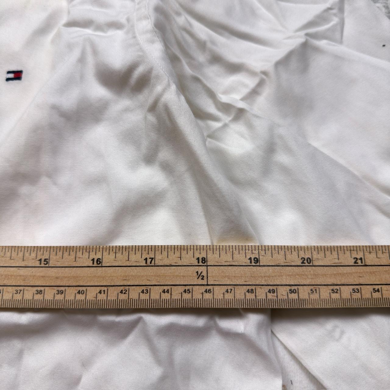 Tommy Hilfiger Long-sleeved Button-up Shirt in White Size M