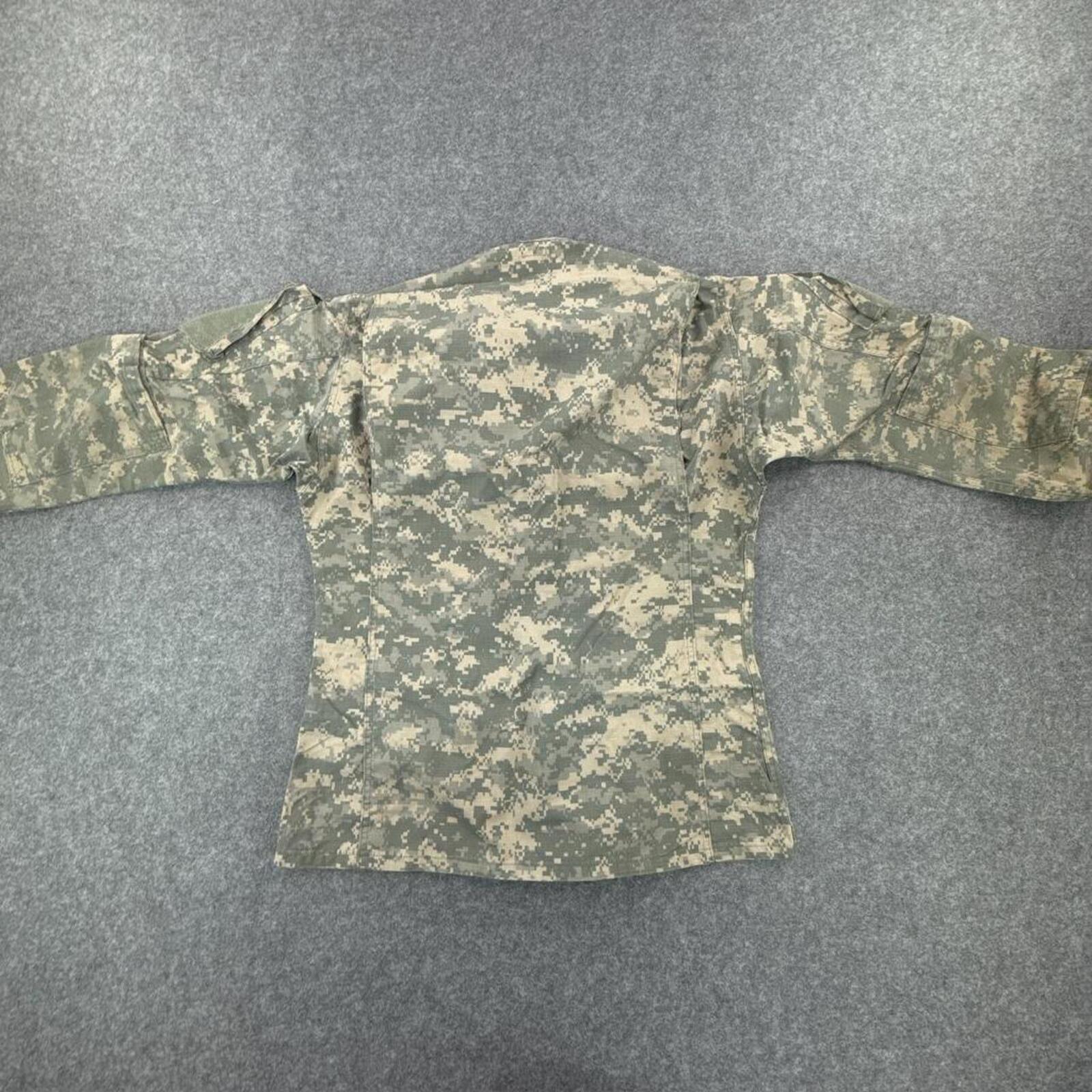 Khaki & green camo jacket with a relaxed fit #camofashion