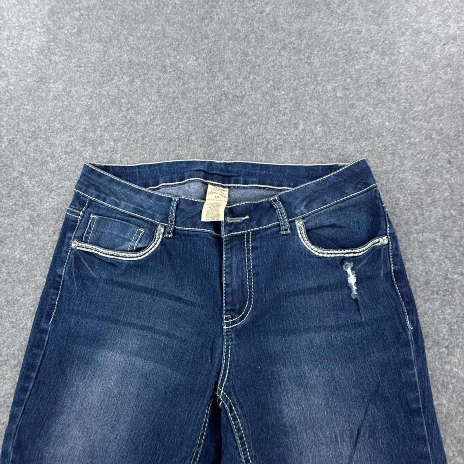 Faded Glory Y2K low-waist bootcut jeans with silver embroidery back pockets