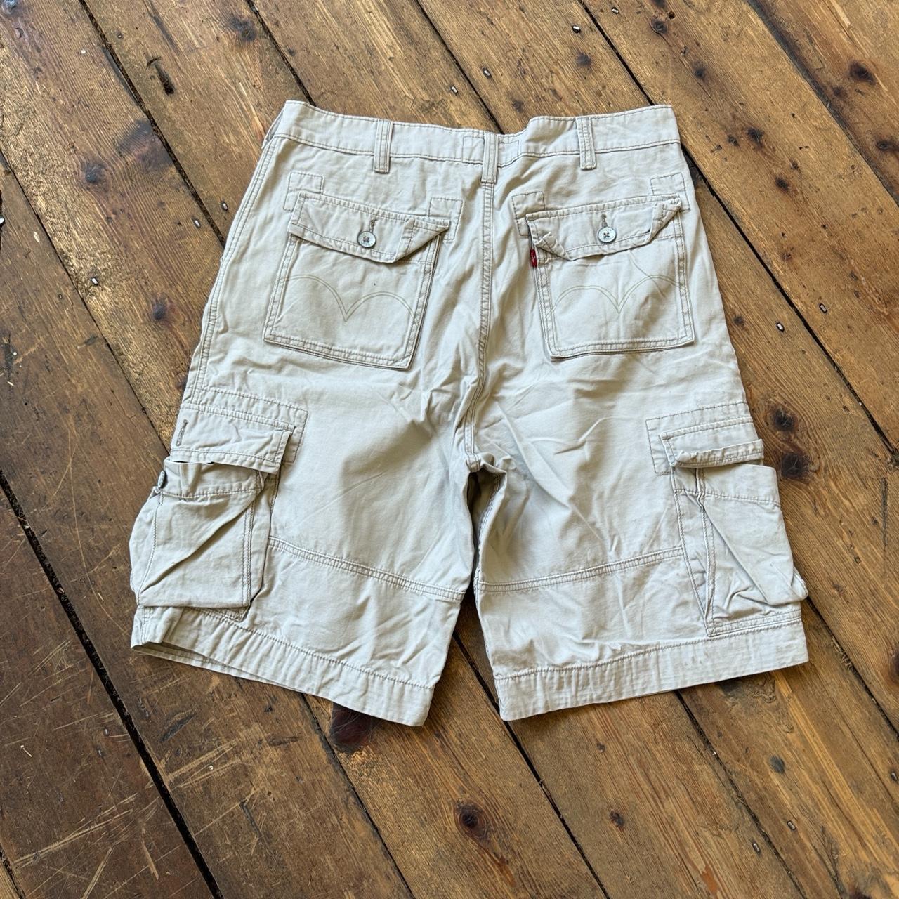 Levi's The Original Jeans Cargo Shorts in Ivory W36