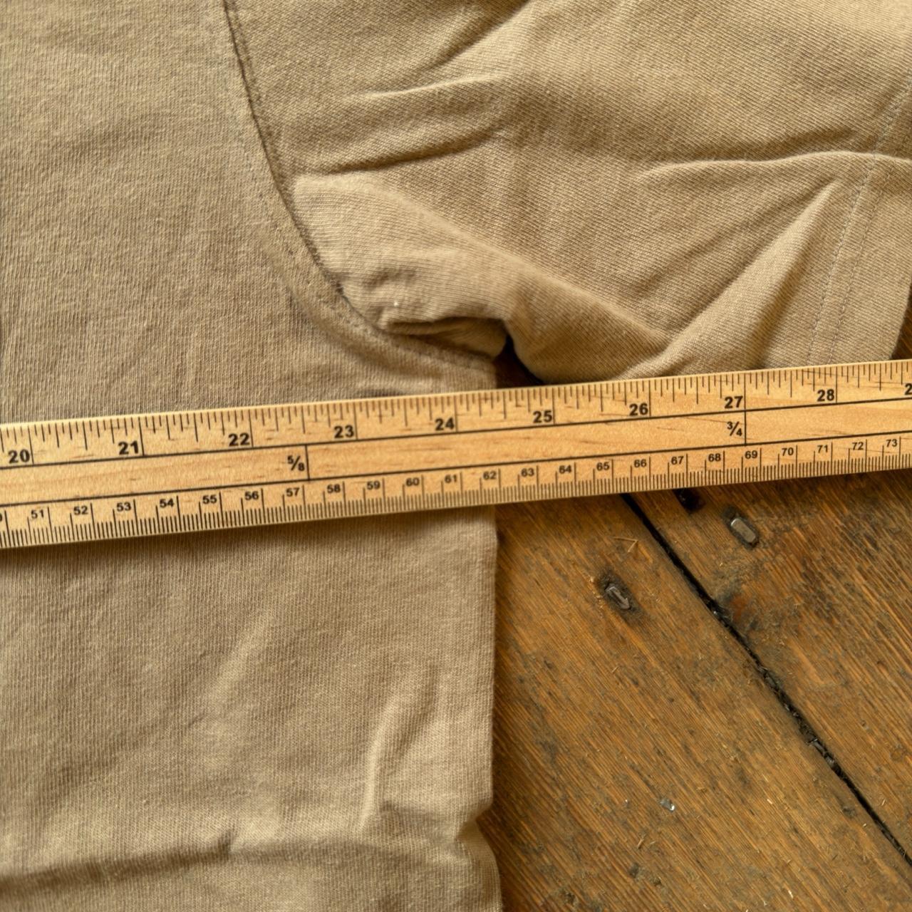 Carhartt Loose Fit Short Sleeved T-Shirt with Front Pocket in Tan Size L