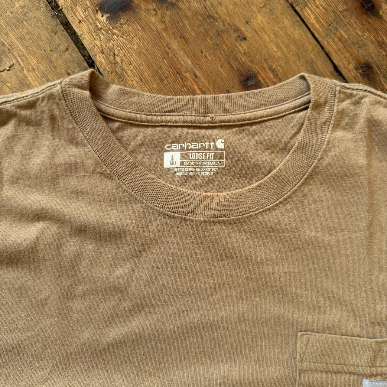 Carhartt Loose Fit Short Sleeved T-Shirt with Front Pocket in Tan Size L