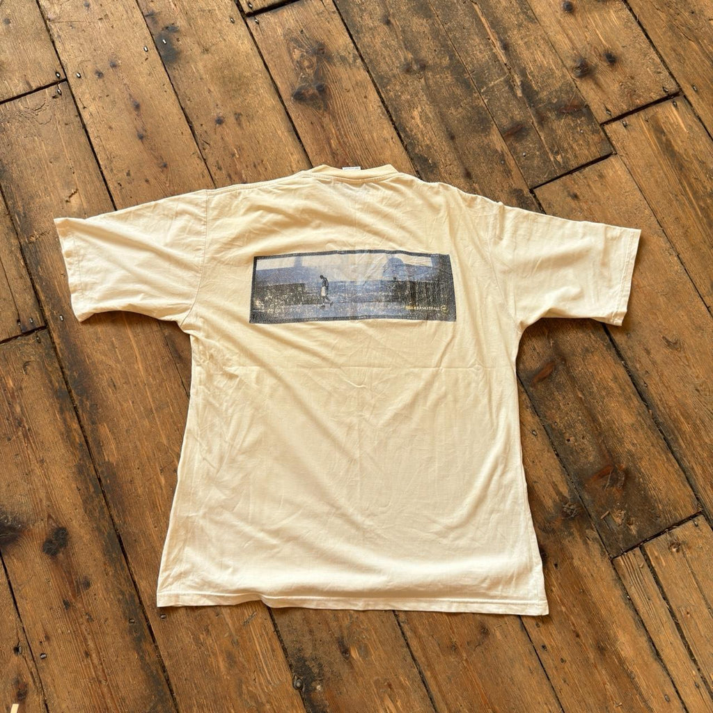 Nike Cream Graphic T-Shirt Size L