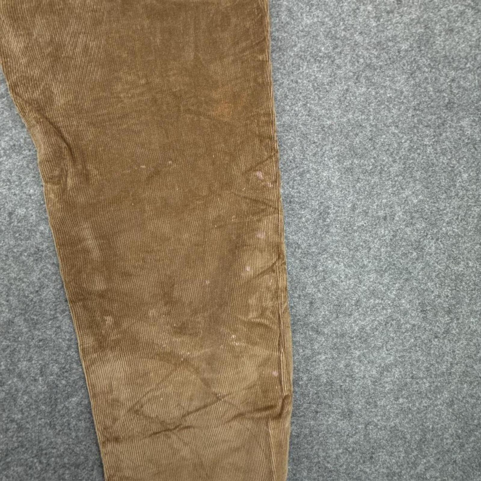 Tan corduroy trousers #corduroytrousers