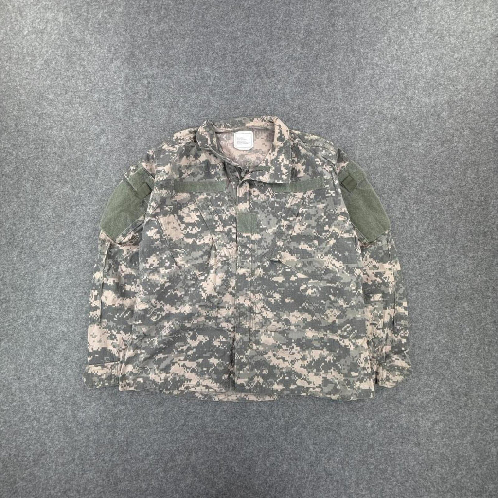 Camo utility jacket with adjustable sleeves #utilitychic