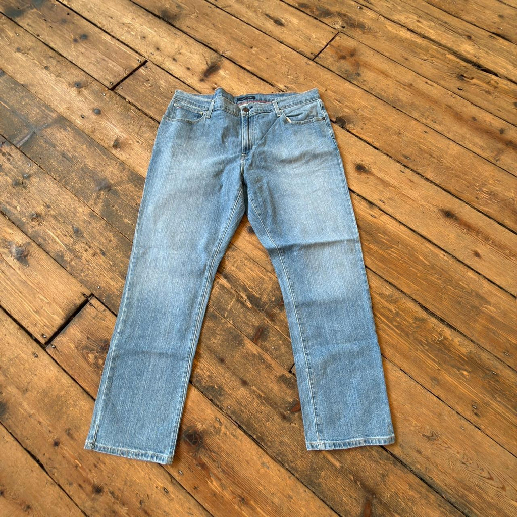 Tommy Hilfiger Light Wash Jeans W37