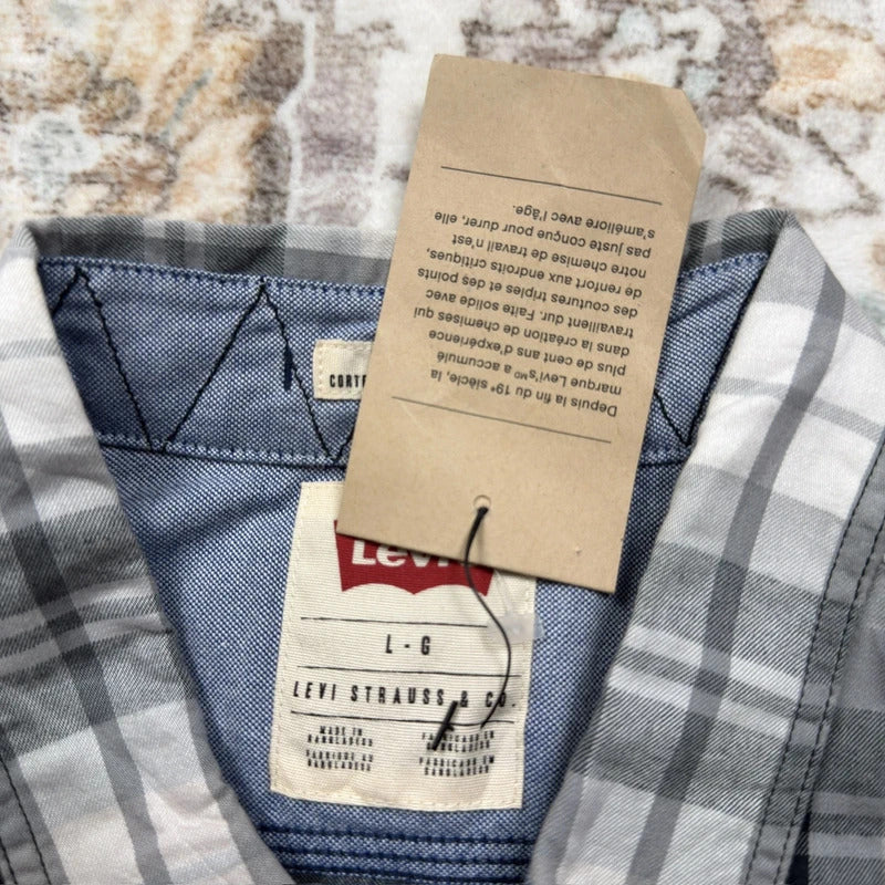 Levi’s Black and Gray Plaid Button-up Long-sleeved Shirt Size L