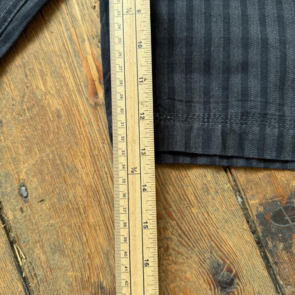 BC Clothing Black and Gray Striped Shorts W38