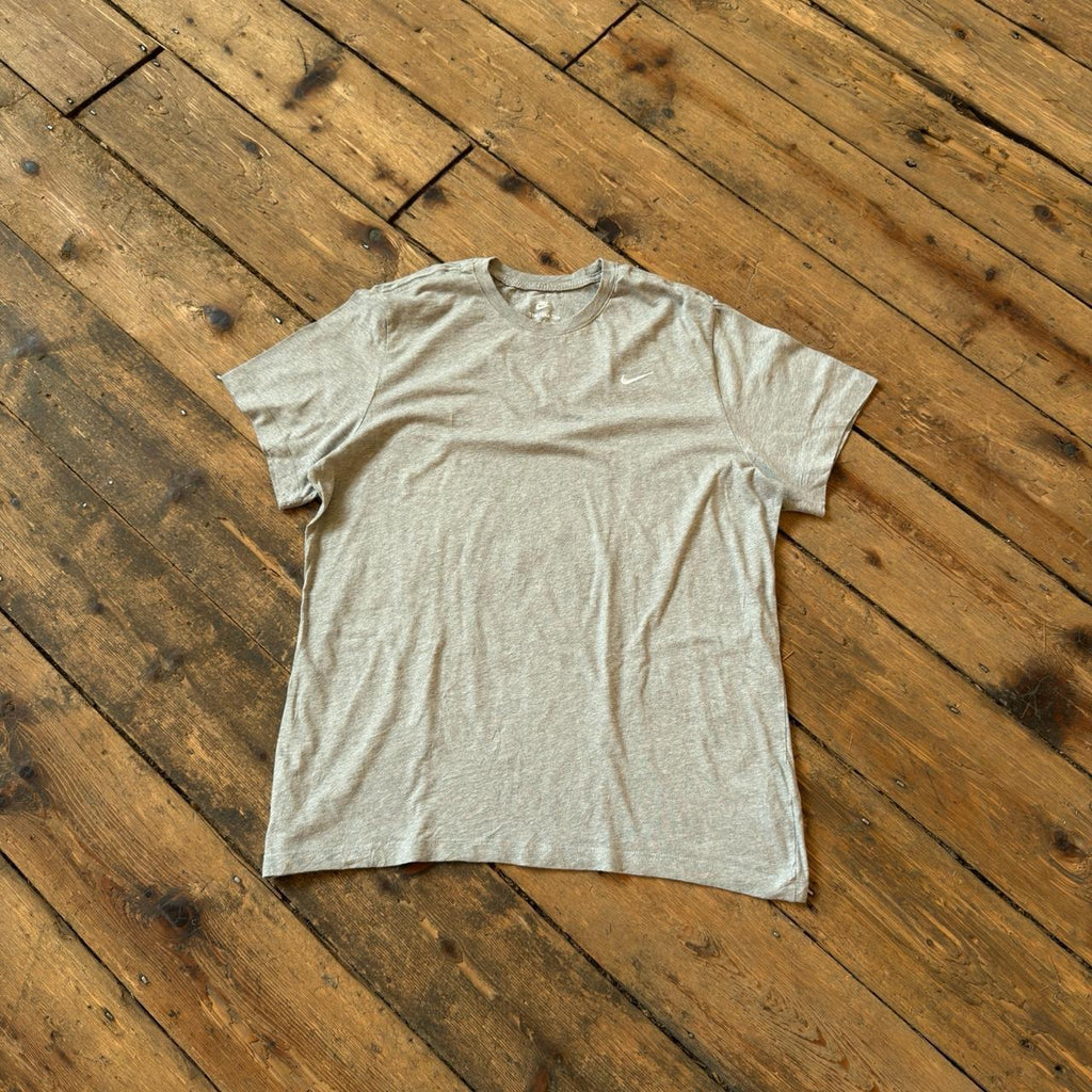 Nike The Nike Tee in Gray Size XL
